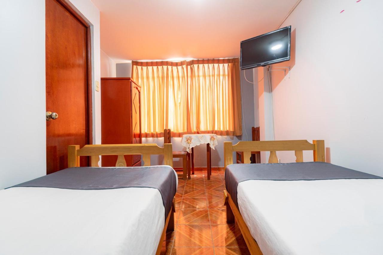 Hostal Las Fresas Lima Airport Callao ภายนอก รูปภาพ