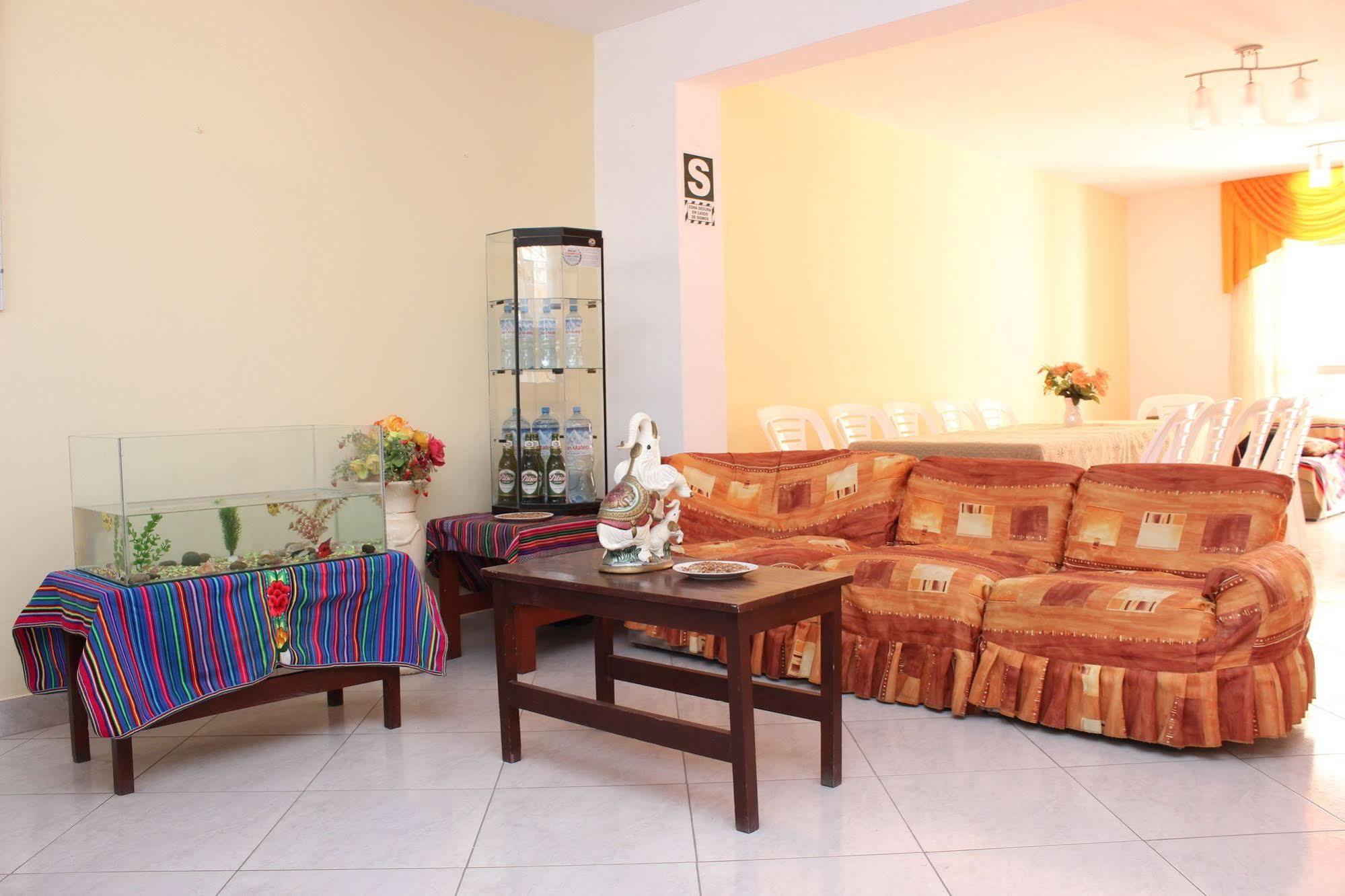 Hostal Las Fresas Lima Airport Callao ภายนอก รูปภาพ