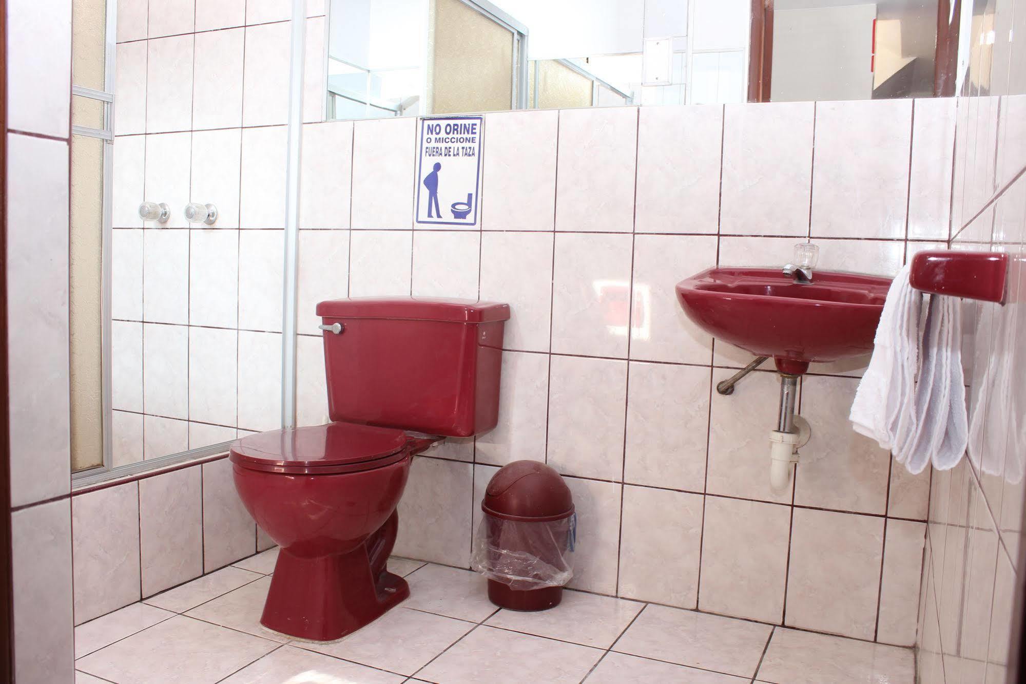 Hostal Las Fresas Lima Airport Callao ภายนอก รูปภาพ