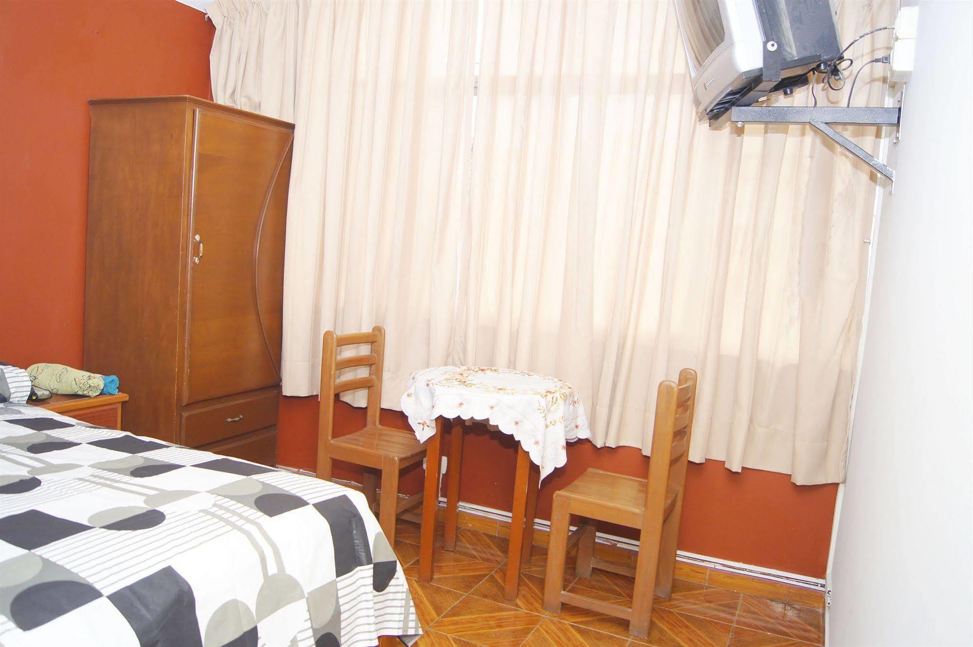 Hostal Las Fresas Lima Airport Callao ภายนอก รูปภาพ